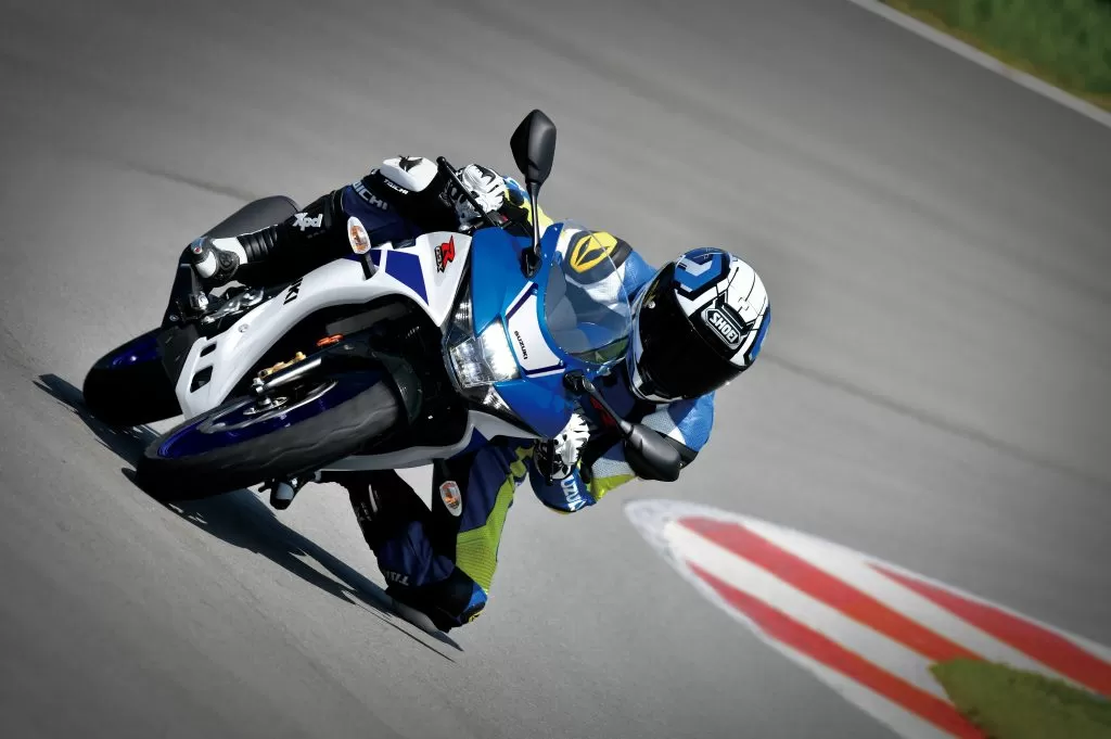 Suzuki GSX-R125 White Front Action