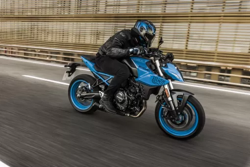 new-gsx8s-action-1-utqcfyebph.jpg