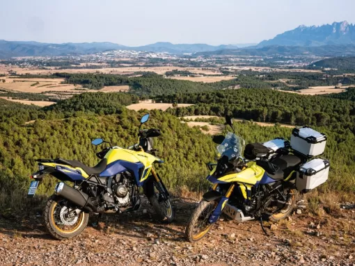 new-vstrom800de-action-4-warltqnxt2.jpg
