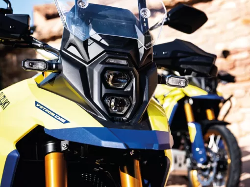 new-vstrom800de-action-5-0llsjyxkhz.jpg
